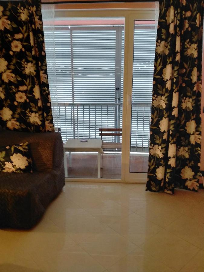 Airport Alexander Apartment Genoa Exterior photo